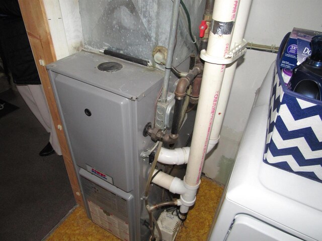 3012 16th St, Menominee, MI 49858 - view of utility room