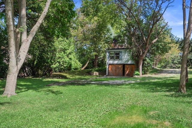 1941 S 124th St, New Berlin, WI 53151 - view of yard featuring a shed and an outdoor structure