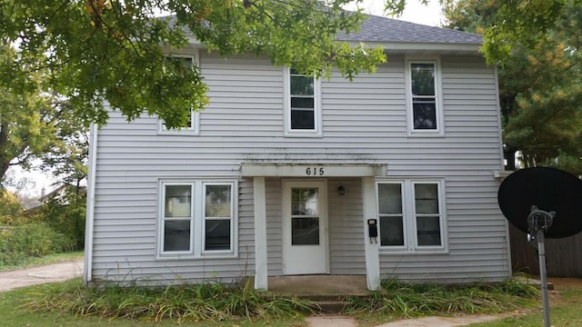 615 Congress St, Eau Claire, WI 54703 - view of front facade featuring roof with shingles