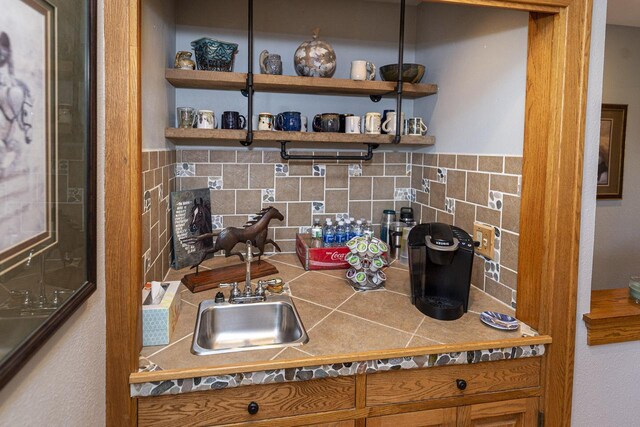 W340S2401 County Road C, Oconomowoc, WI 53066 - interior details with a sink and backsplash
