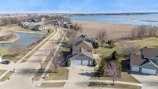 3895 Shorebird Ct, Oshkosh, WI 54904 - birds eye view of property featuring a water view and a residential view