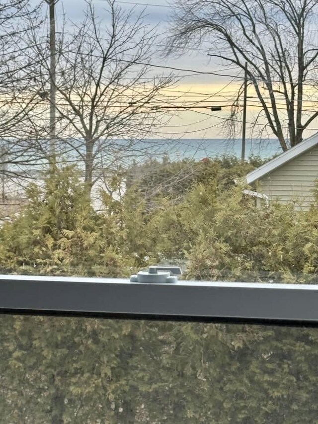 view of yard with a balcony