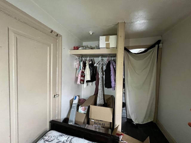 bedroom with a closet
