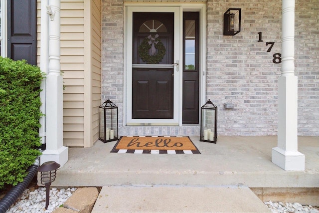 178 Weybridge Dr, Sun Prairie, WI 53590 - entrance to property with covered porch