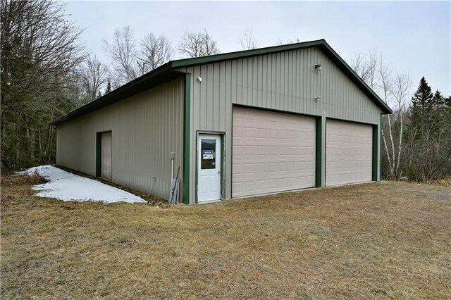 view of detached garage