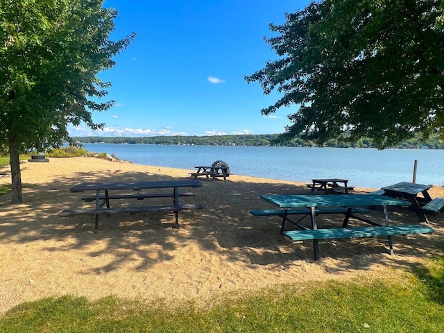 W3780 Cypress Dr, Lake Geneva, WI 53147 - view of home's community featuring a water view