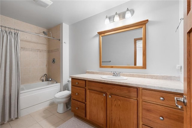3943 Mill Run Rd, Eau Claire, WI 54703 - full bath with vanity, shower / bath combo, and tile patterned floors