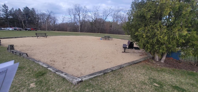 4141 W Cherrywood Ln, Brown Deer, WI 53209 - view of home's community with a lawn