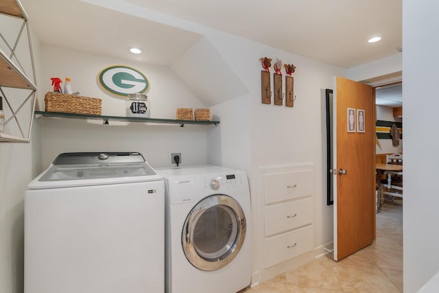 1501 Walls St, Green Bay, WI 54304 - clothes washing area featuring washing machine and dryer, recessed lighting, and light tile patterned flooring
