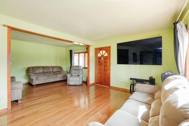 1001 Wisconsin Ave, North Fond Du Lac, WI 54937 - living room featuring light wood-type flooring and baseboards