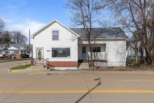 view of front of house featuring a porch