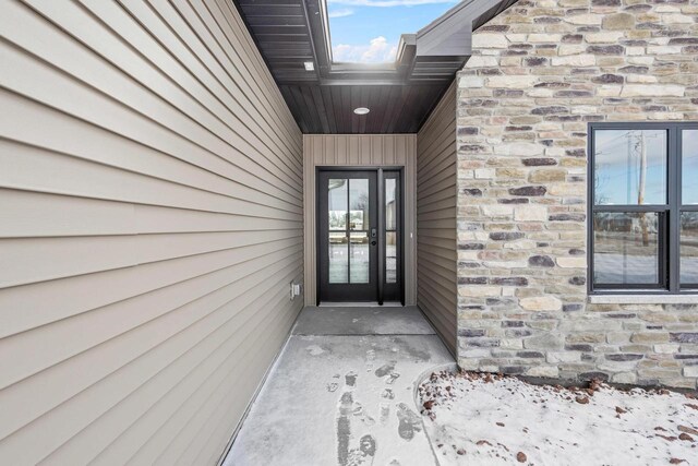3106 Lazy Oak Dr, Green Bay, WI 54311 - property entrance with stone siding
