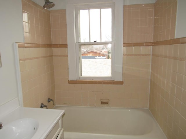 1125 N 22nd St, Superior, WI 54880 - full bath with vanity and a healthy amount of sunlight