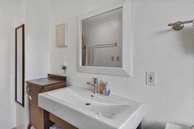7744 2nd Ave, Kenosha, WI 53143 - bathroom featuring a sink