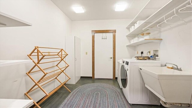 N30732 Square Bluff Rd, Blair, WI 54616 - clothes washing area featuring a sink and independent washer and dryer