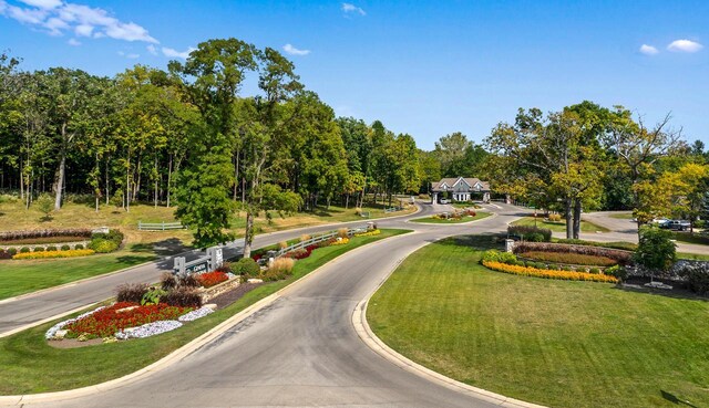 1066 Edinborough Ct, Lake Geneva, WI 53147 - view of street with curbs
