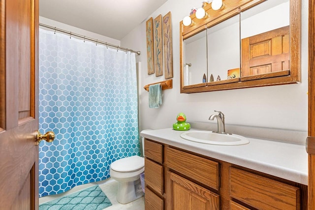 101 Brookview Pl, Combined Locks, WI 54113 - full bathroom with vanity, a shower with curtain, and tile patterned flooring