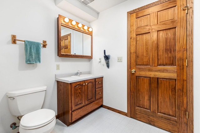 101 Brookview Pl, Combined Locks, WI 54113 - bathroom featuring vanity and tile patterned floors