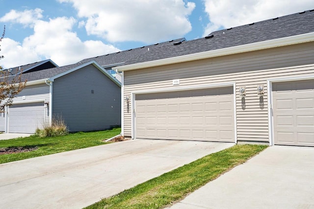 1059 Okeeffe Ave, Sun Prairie, WI 53590 - view of garage