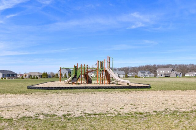 430 Ashley Dr, Williams Bay, WI 53191 - community play area featuring a yard