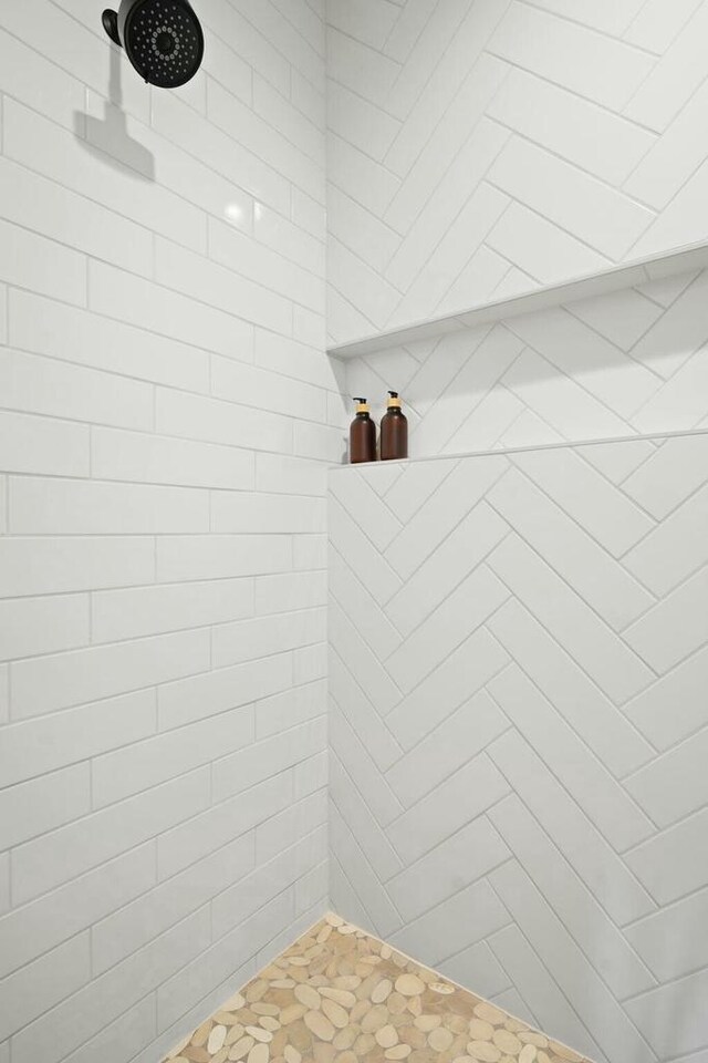 8437 Creek View Ln, Mount Pleasant, WI 53406 - full bath with a tile shower