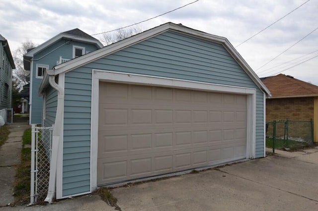 3736 E Edgerton Ave, Cudahy, WI 53110 - detached garage with fence