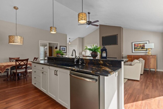 4923 W Woods Creek Ln, Appleton, WI 54913 - kitchen with stainless steel dishwasher, a sink, a ceiling fan, and dark wood-type flooring