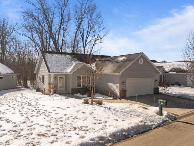 4923 W Woods Creek Ln, Appleton, WI 54913 - ranch-style home with an attached garage and driveway