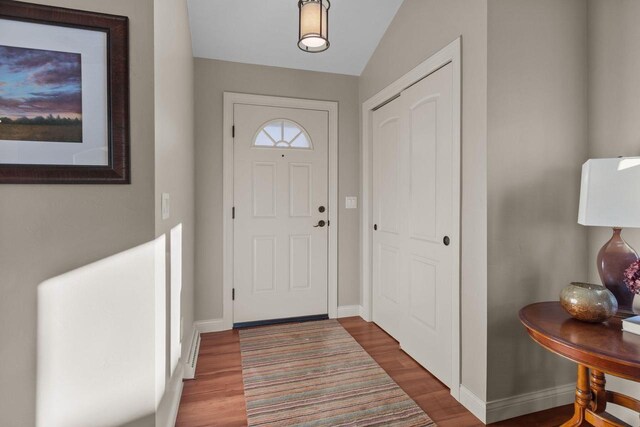 4923 W Woods Creek Ln, Appleton, WI 54913 - entrance foyer featuring baseboards and wood finished floors