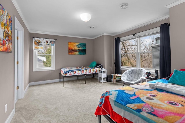 140 River Dr, Appleton, WI 54915 - carpeted bedroom featuring baseboards, ornamental molding, and visible vents