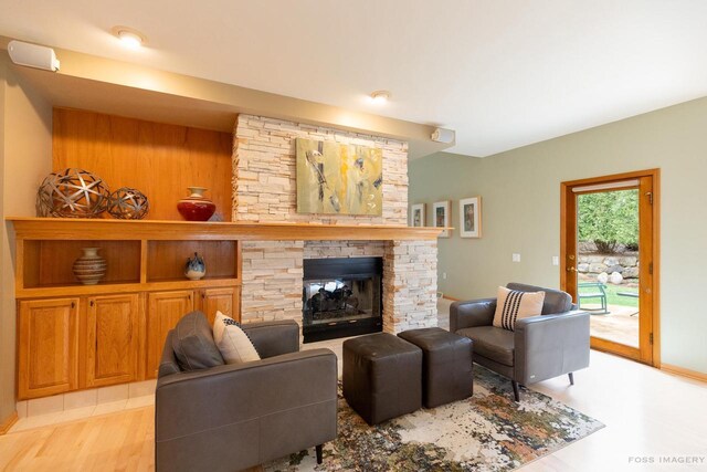 806 Stagecoach Trl, Madison, WI 53717 - living room with a fireplace