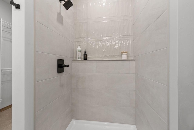 3216 Eclipse Dr, Green Bay, WI 54311 - full bathroom with tiled shower