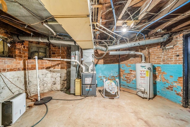 607 Jefferson Ave, Omro, WI 54963 - unfinished below grade area featuring gas water heater and heating unit