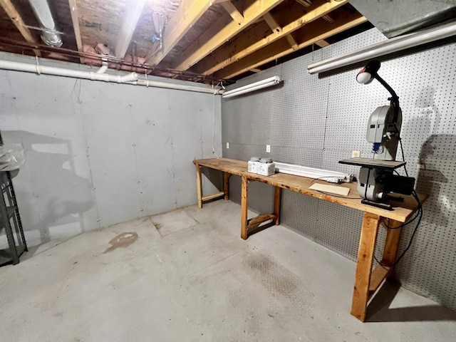 489 Sir Winston Trl, Nekoosa, WI 54457 - unfinished below grade area featuring a workshop area