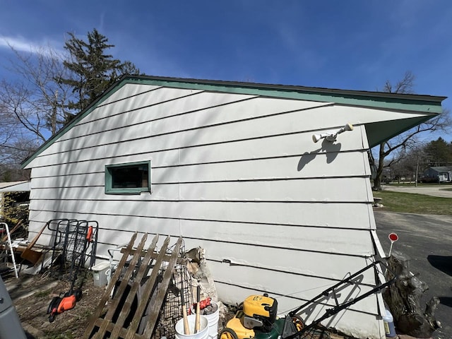 201 Bonito St, Walworth, WI 53184 - view of side of home