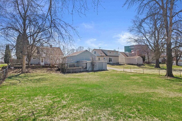 1802 S Ridge Rd, Green Bay, WI 54304 - view of yard with fence
