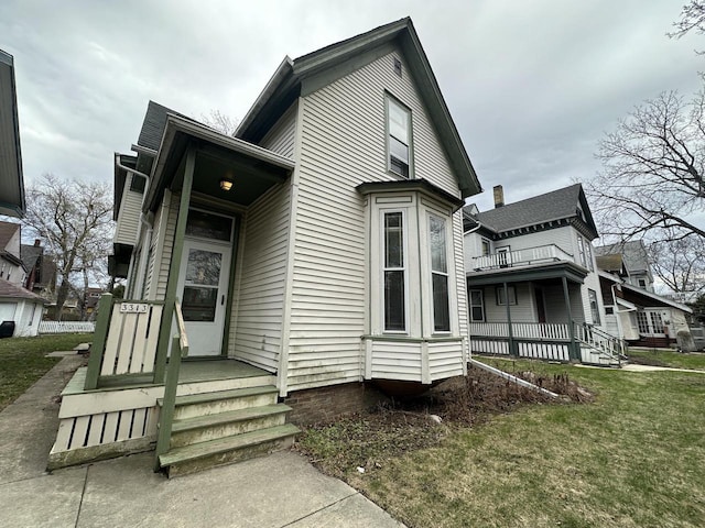 3313 W Kilbourn Ave, Milwaukee, WI 53208 - view of front of home with a front yard
