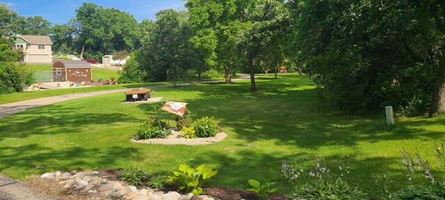 W360S10139 Markham Rd, Eagle, WI 53119 - view of community with a yard
