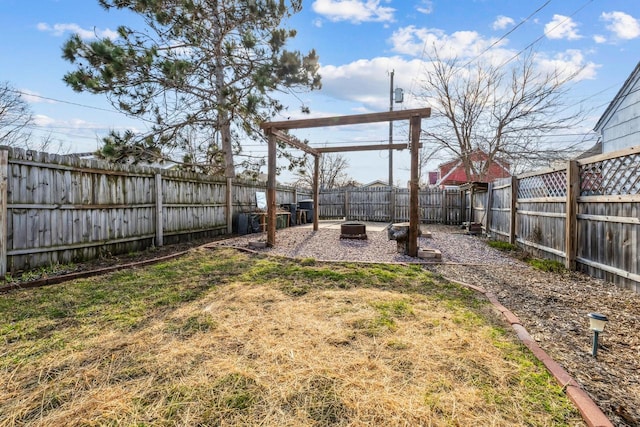 1931 Wood St, La Crosse, WI 54603 - view of yard featuring a fenced backyard