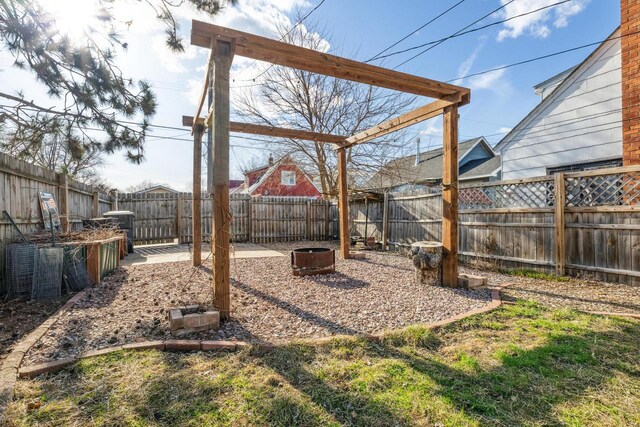 1931 Wood St, La Crosse, WI 54603 - view of yard featuring a fenced backyard