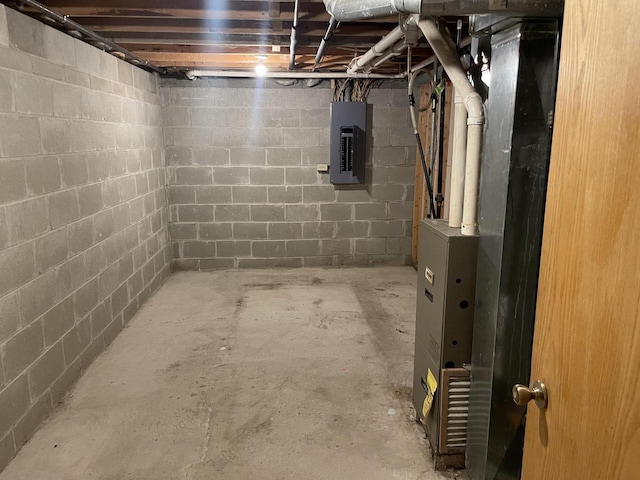unfinished below grade area featuring electric panel