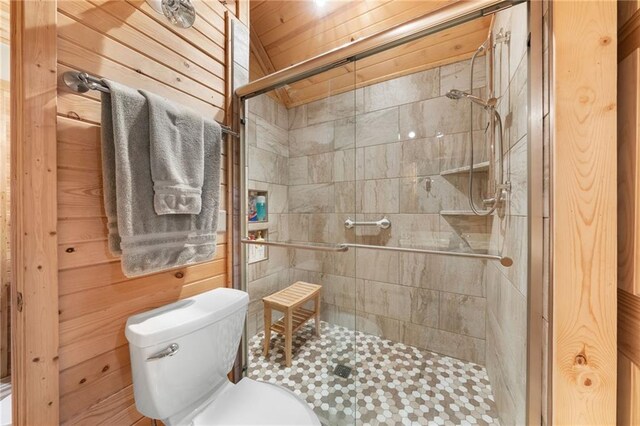 6756 Deer Track Rd, Siren, WI 54872 - full bath featuring a shower stall and toilet