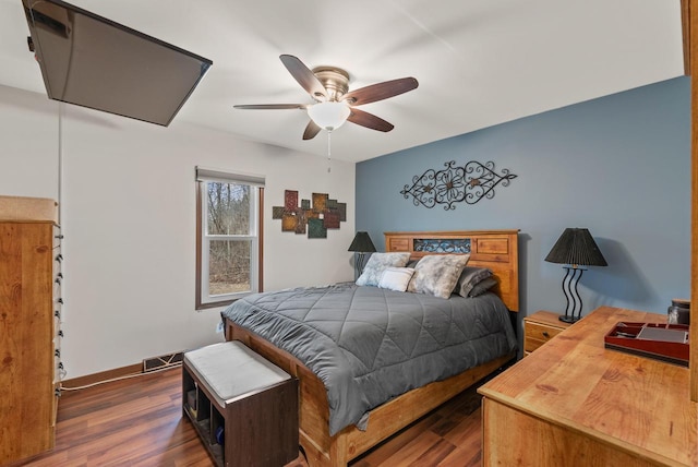12759 N Shoreland Pkwy, Mequon, WI 53092 - bedroom featuring dark wood finished floors and a ceiling fan