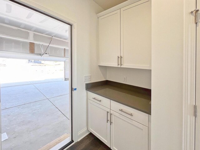 4003 Banbury St, Windsor, WI 53598 - view of bar