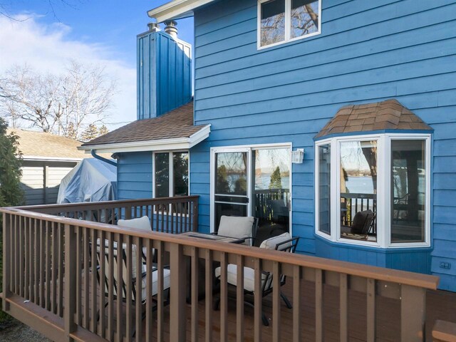 1096 Lakeshore Dr, Menasha, WI 54952 - view of wooden terrace