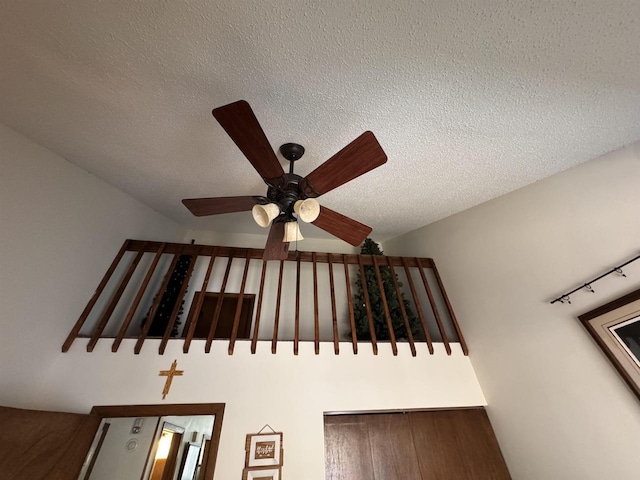 4 Hawthorn Trl, Wisconsin Dells, WI 53965 - details with a ceiling fan and a textured ceiling