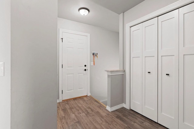830 Roth Rd, De Pere, WI 54115 - interior space featuring light wood-style floors and baseboards