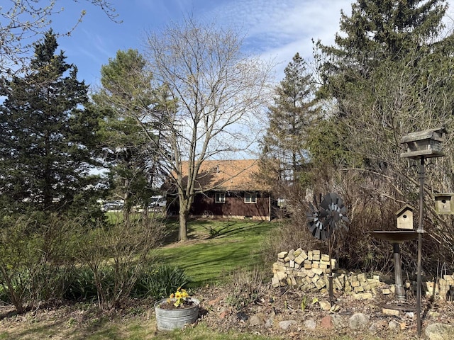 618 W Main St, Waterford, WI 53185 - view of grassy yard