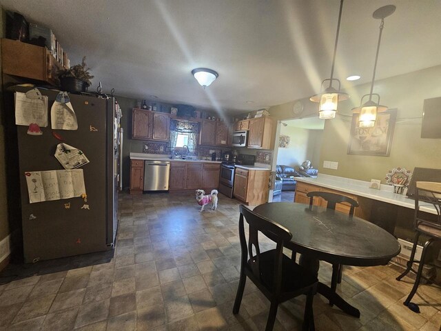 713 Dewitt St, Portage, WI 53901