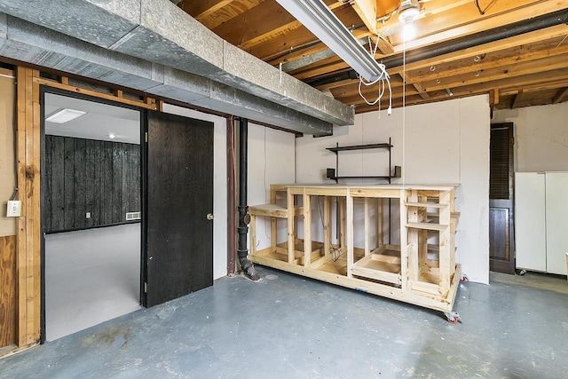 view of unfinished basement